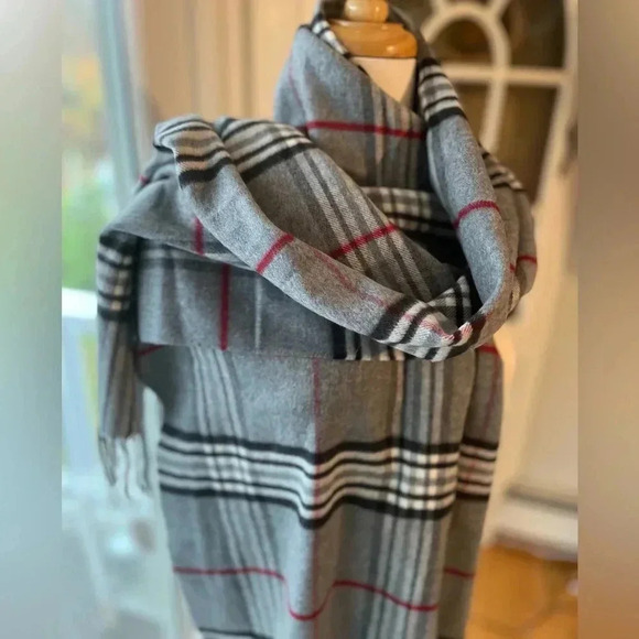 V. Fraas Cashmink Large Soft Scarf Wrap Shawl Grey Black Plaid - Picture 2 of 6